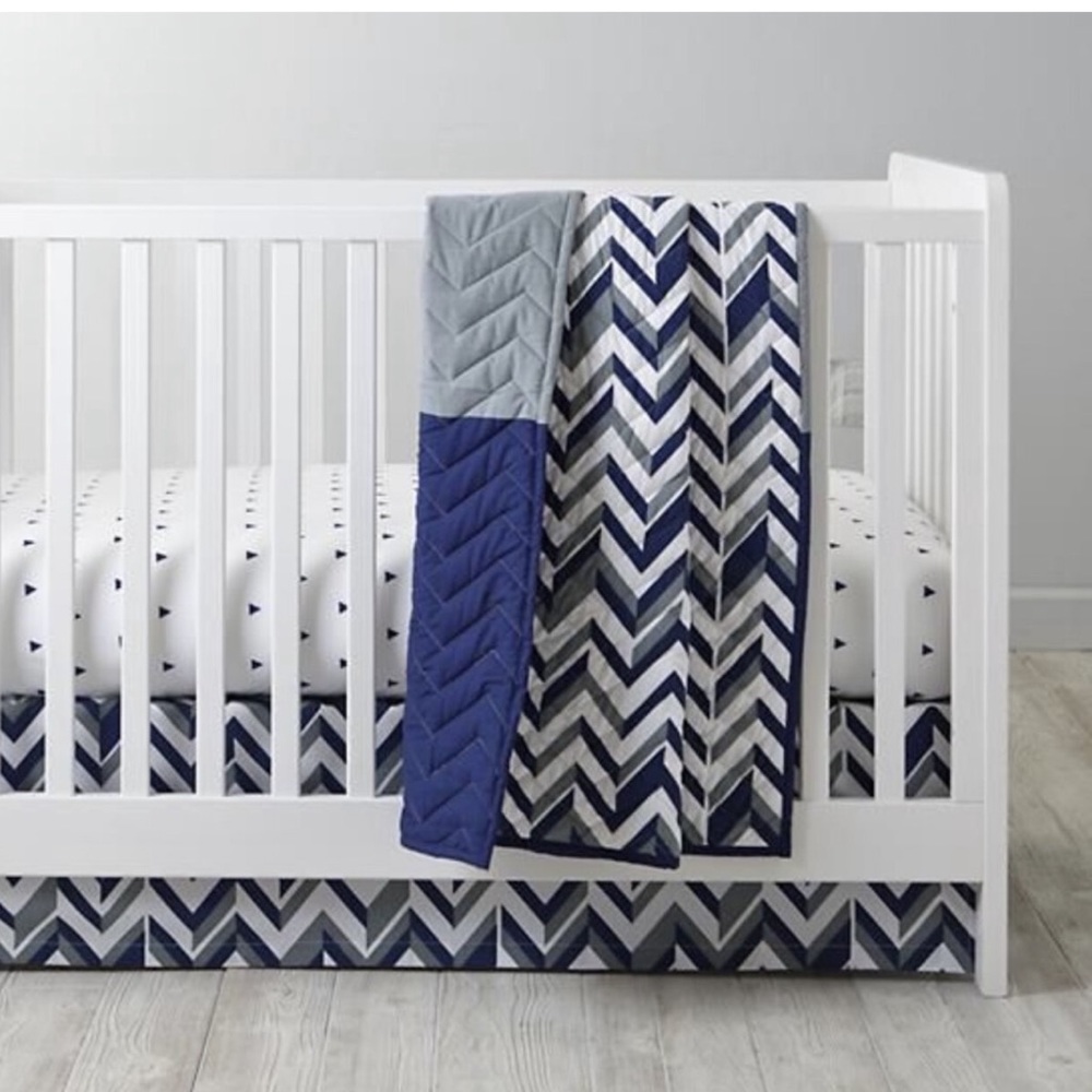 Land of nod crib size toddler quilt